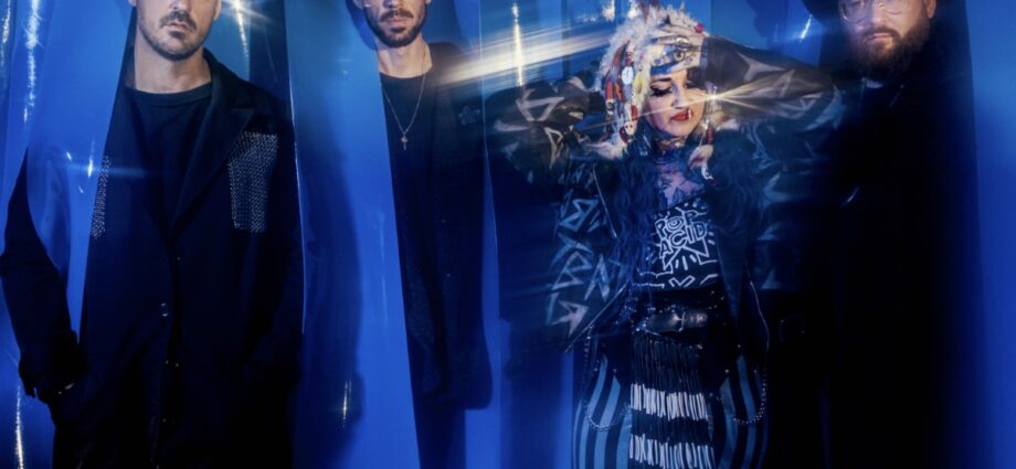 Hiatus Kaiyote by Rocket Weijers