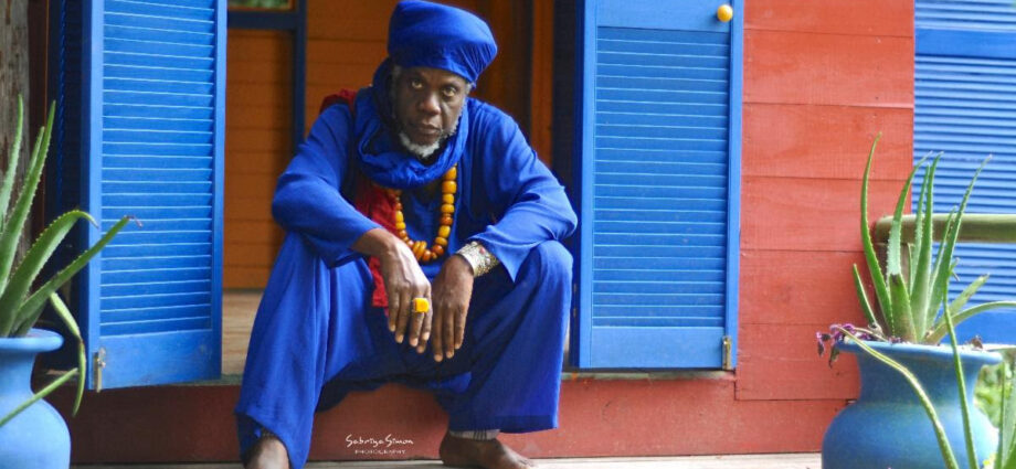 Mutabaraka sitting