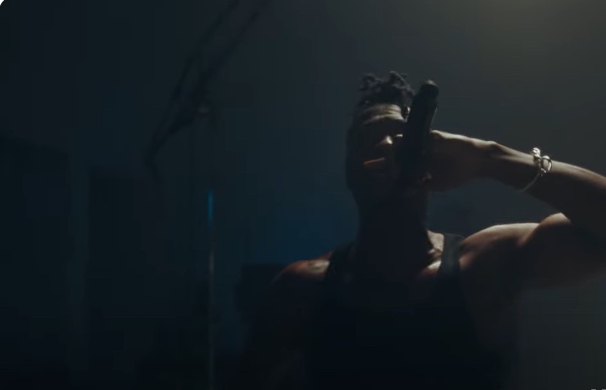 Lucky Daye Diamonds In Teal